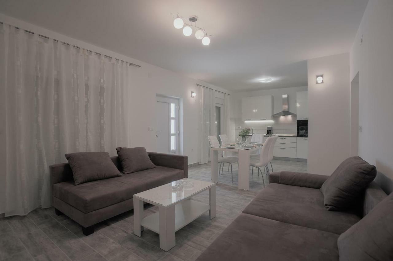 Apartman Slavko Seget Vranjica Esterno foto